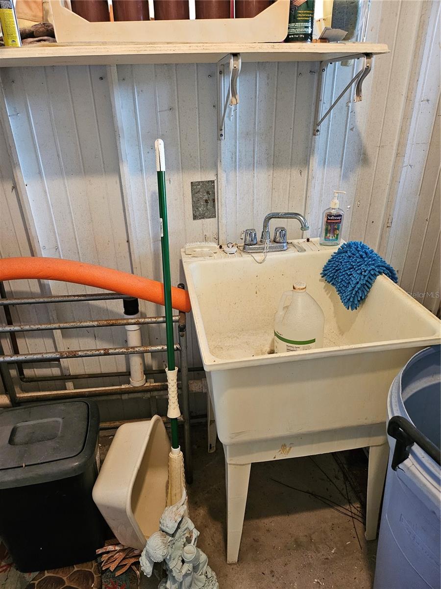 OAKWOOD MANOR - Residential