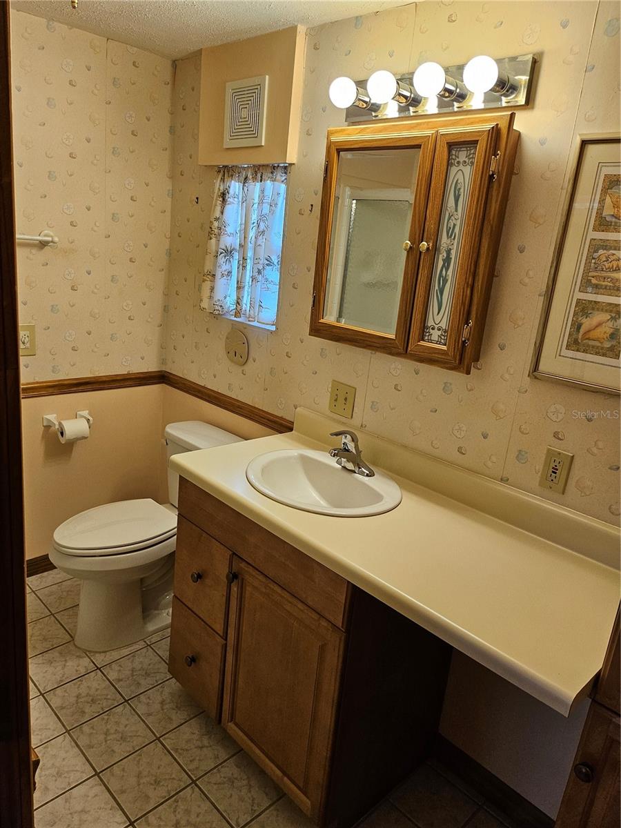 OAKWOOD MANOR - Residential