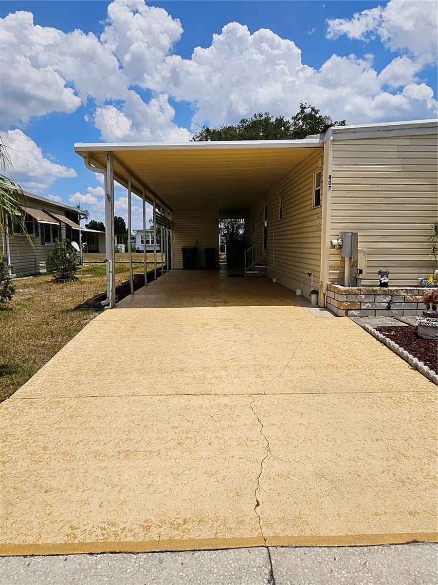 407 WHITE OAK WAY