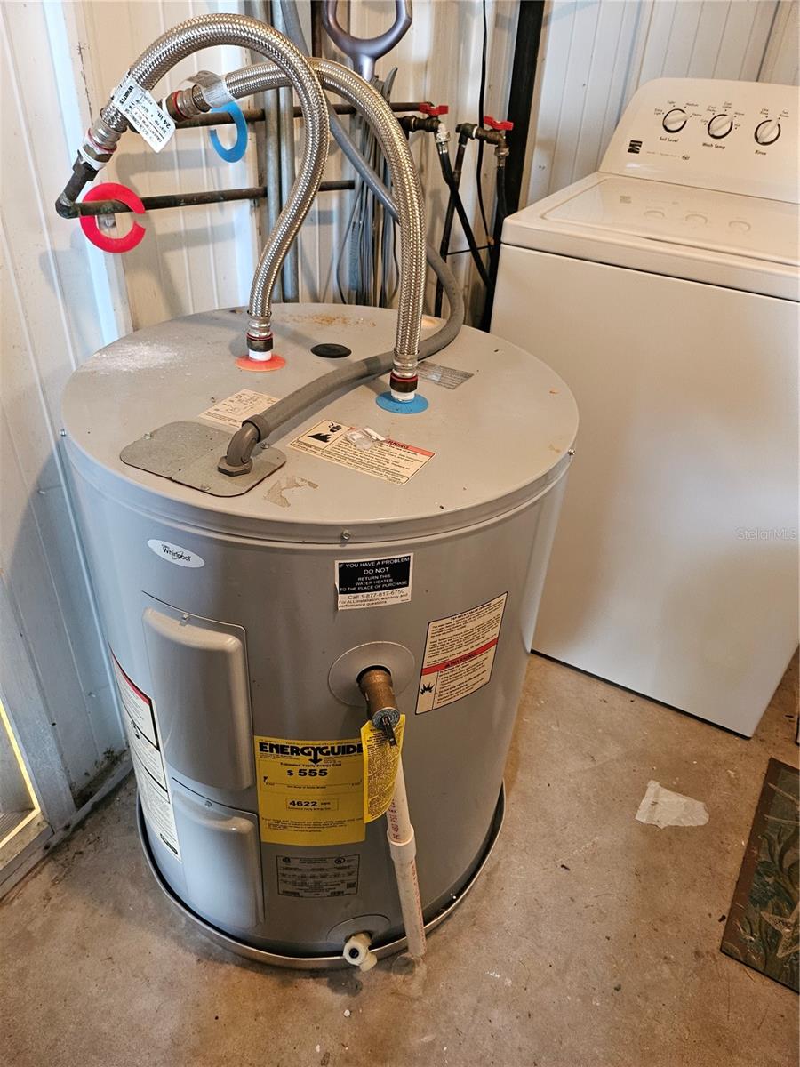 OAKWOOD MANOR - Residential