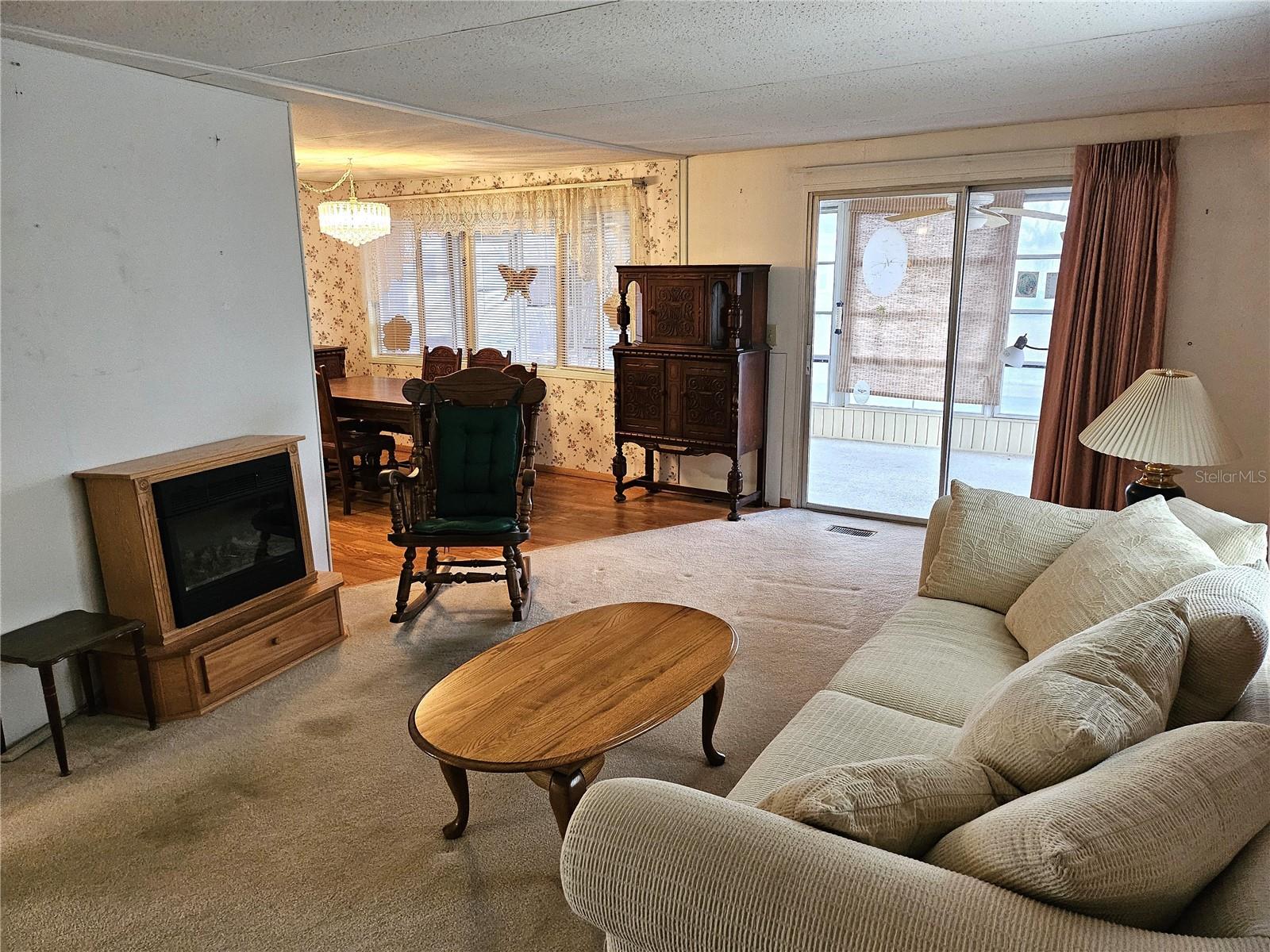 OAKWOOD MANOR - Residential