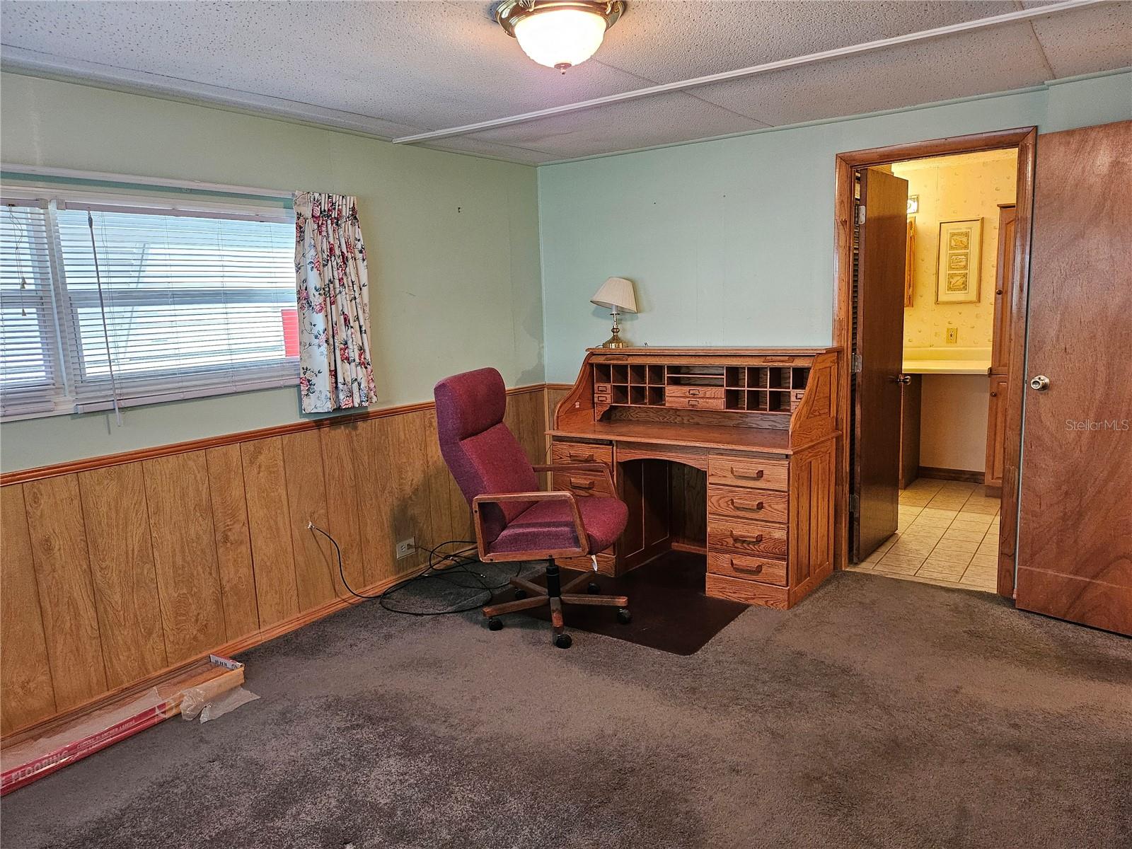 OAKWOOD MANOR - Residential