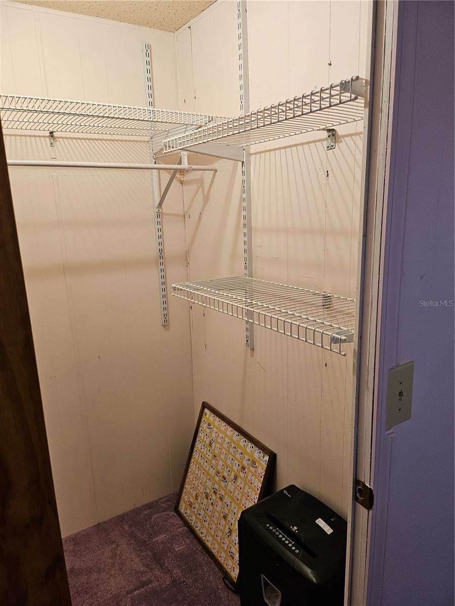 OAKWOOD MANOR - Residential