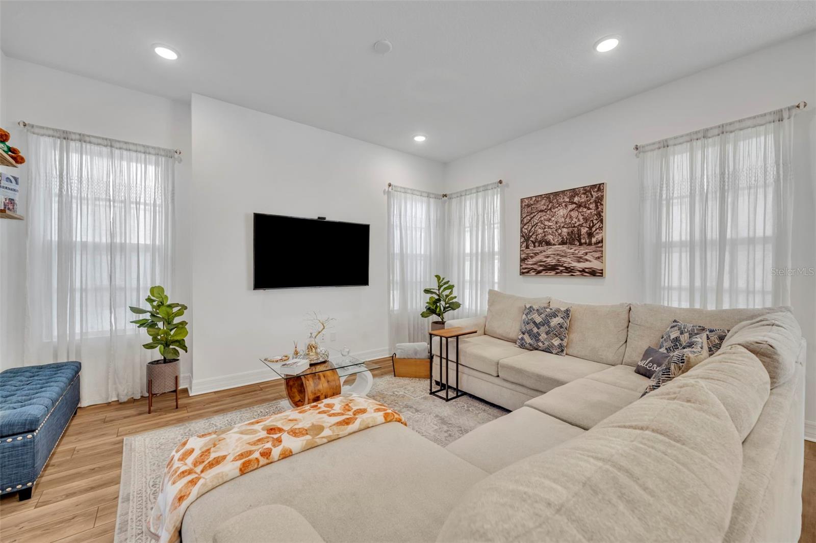 CELEBRATION ISLAND VILLAGE PH 1B - Residential Lease