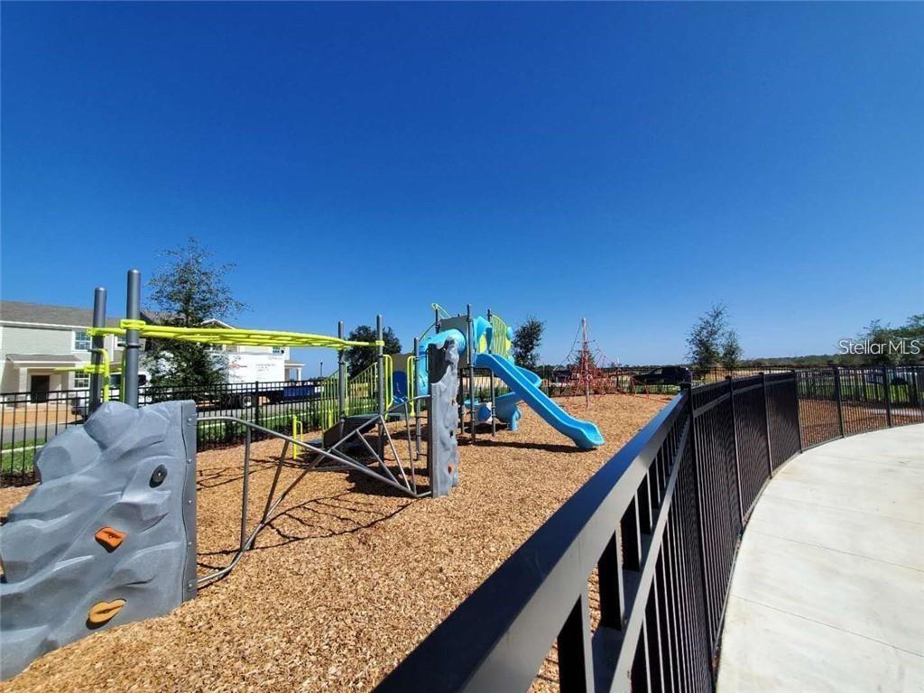 STOREY GROVE - Residential Lease