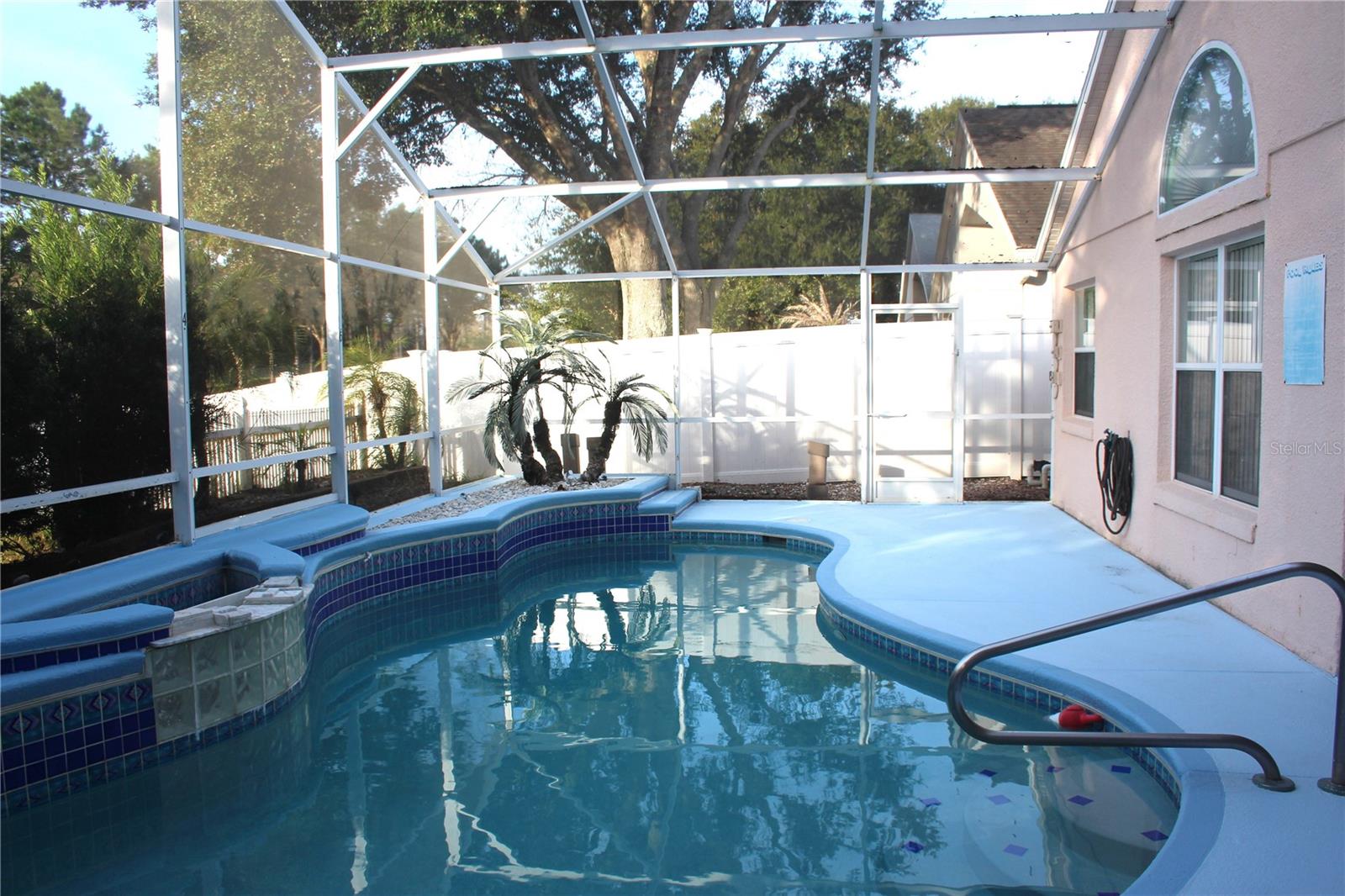 WESTON HILLS SUB - Residential