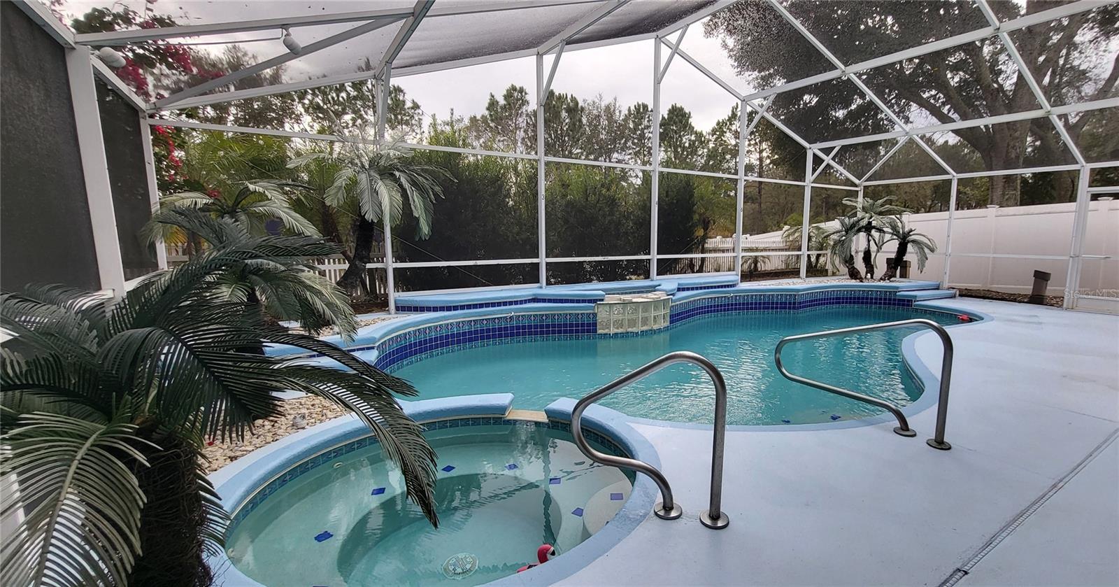 WESTON HILLS SUB - Residential