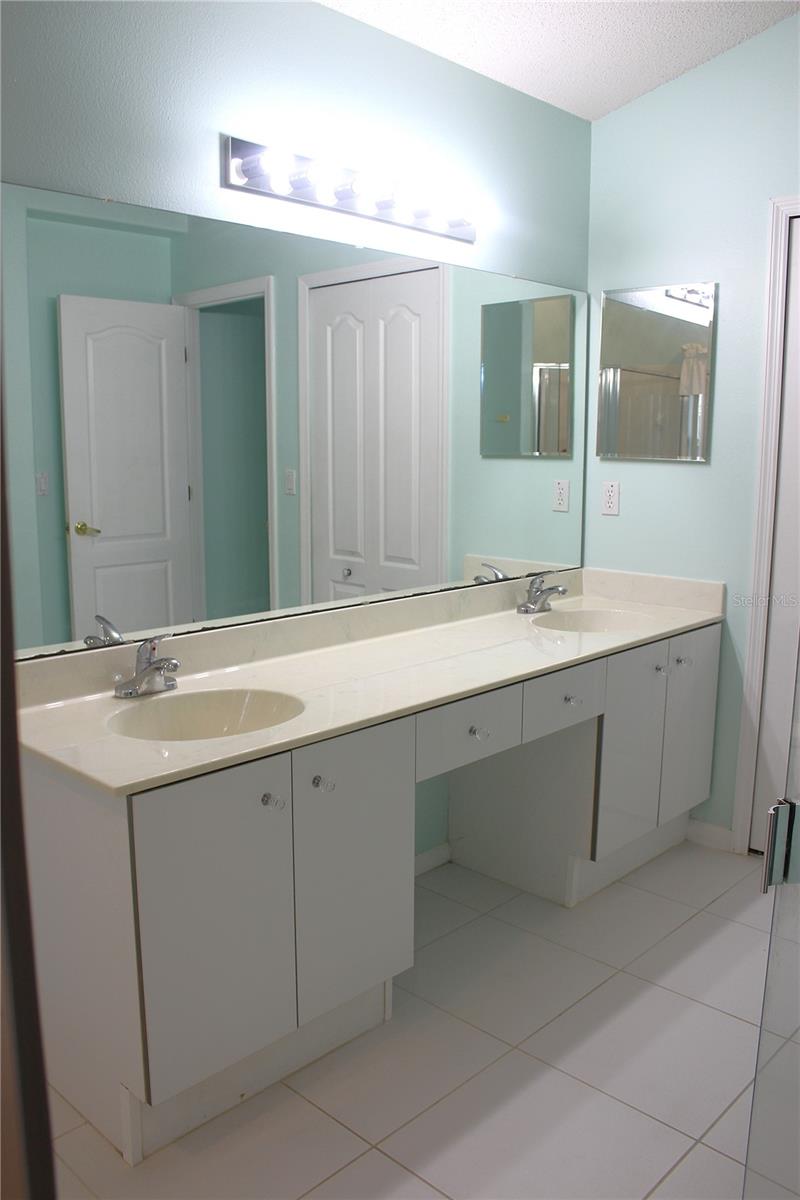 WESTON HILLS SUB - Residential