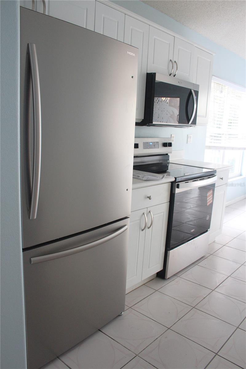 WESTON HILLS SUB - Residential