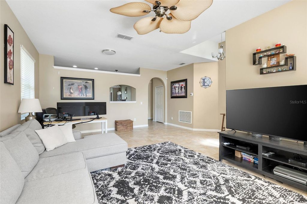 Photo of 10232 Andover Point Circle, Orlando, FL 32825 (MLS # O6400481)