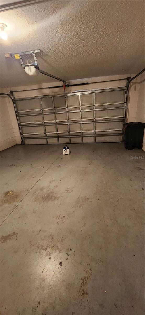 EAGLE CRK PH 01A - Residential Lease