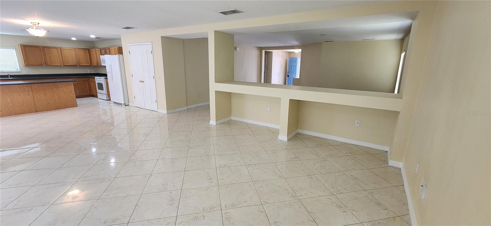 EAGLE CRK PH 01A - Residential Lease