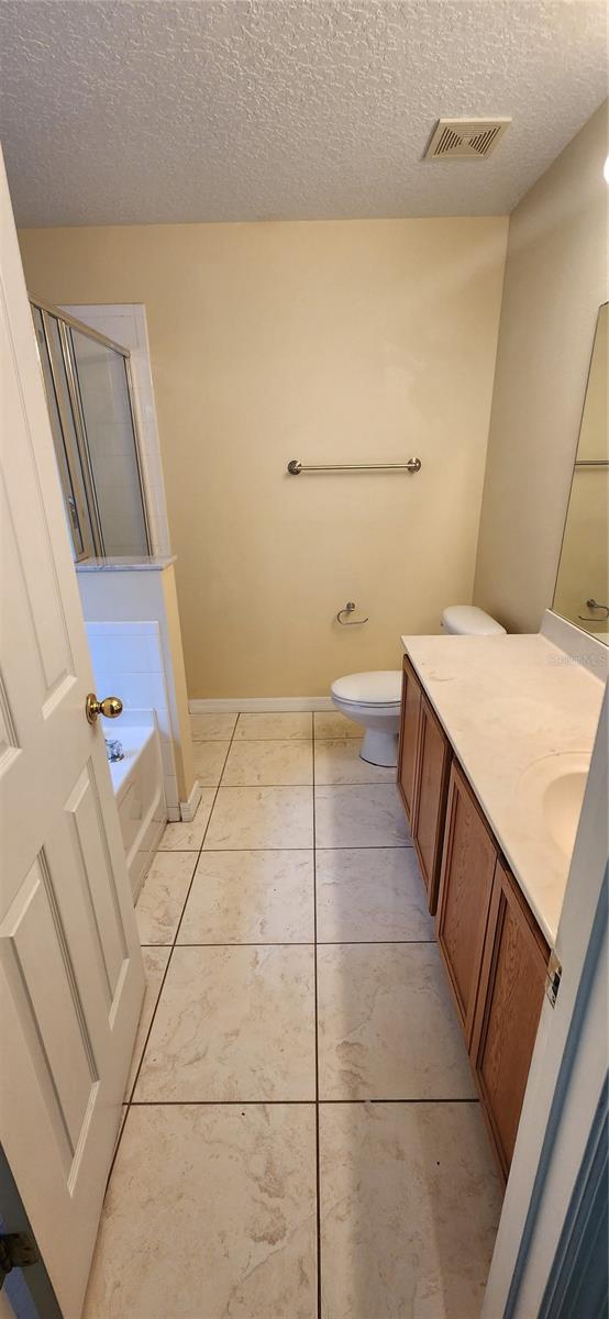 EAGLE CRK PH 01A - Residential Lease