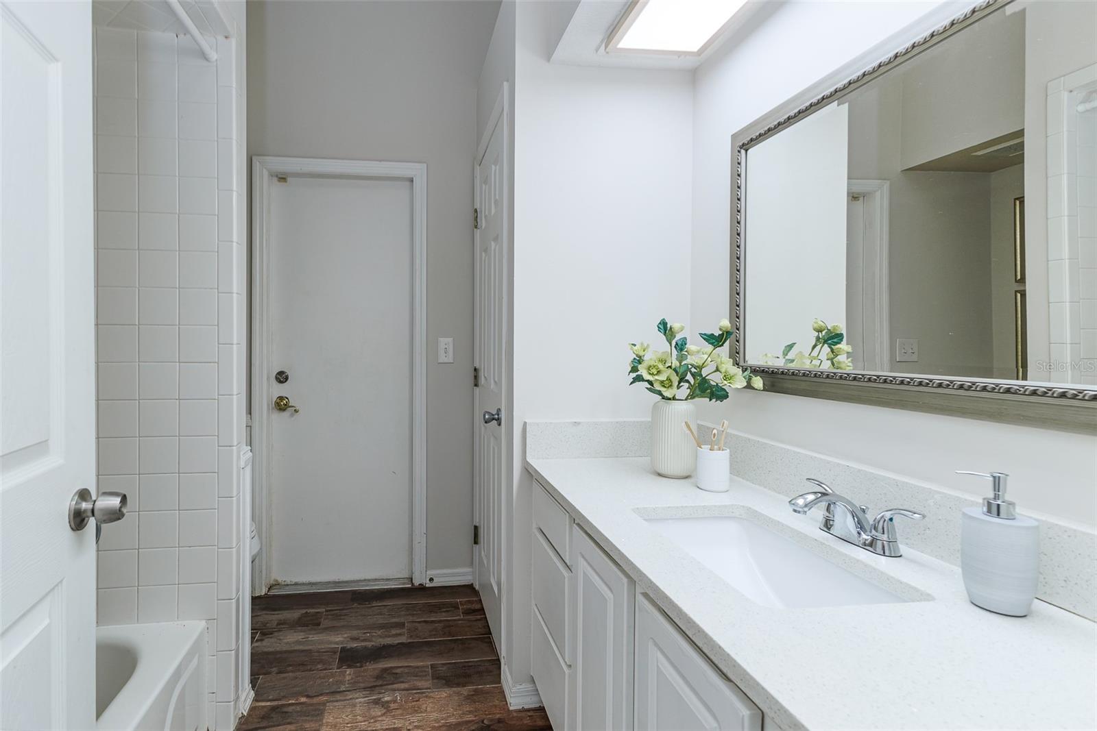 SCOTT LAKE WEST - Residential