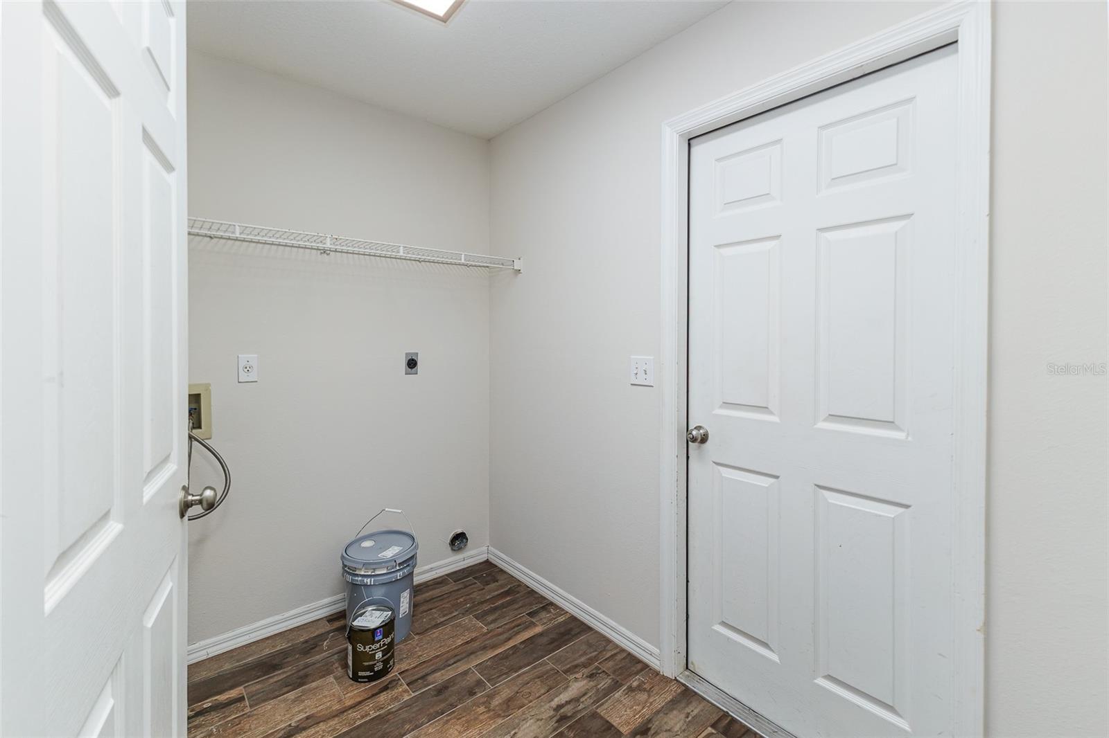 SCOTT LAKE WEST - Residential