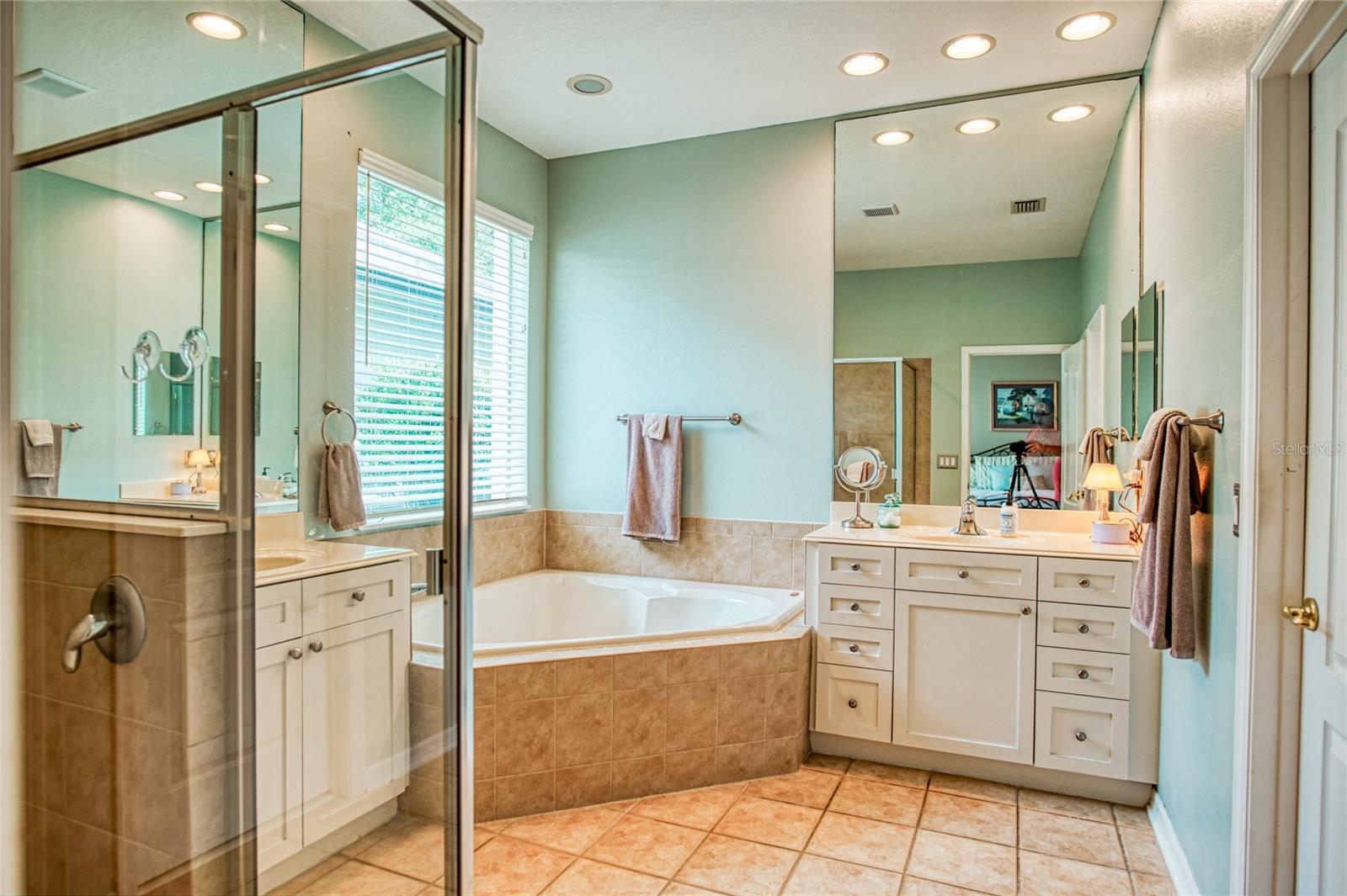 LAKES WINDERMERE - Residential