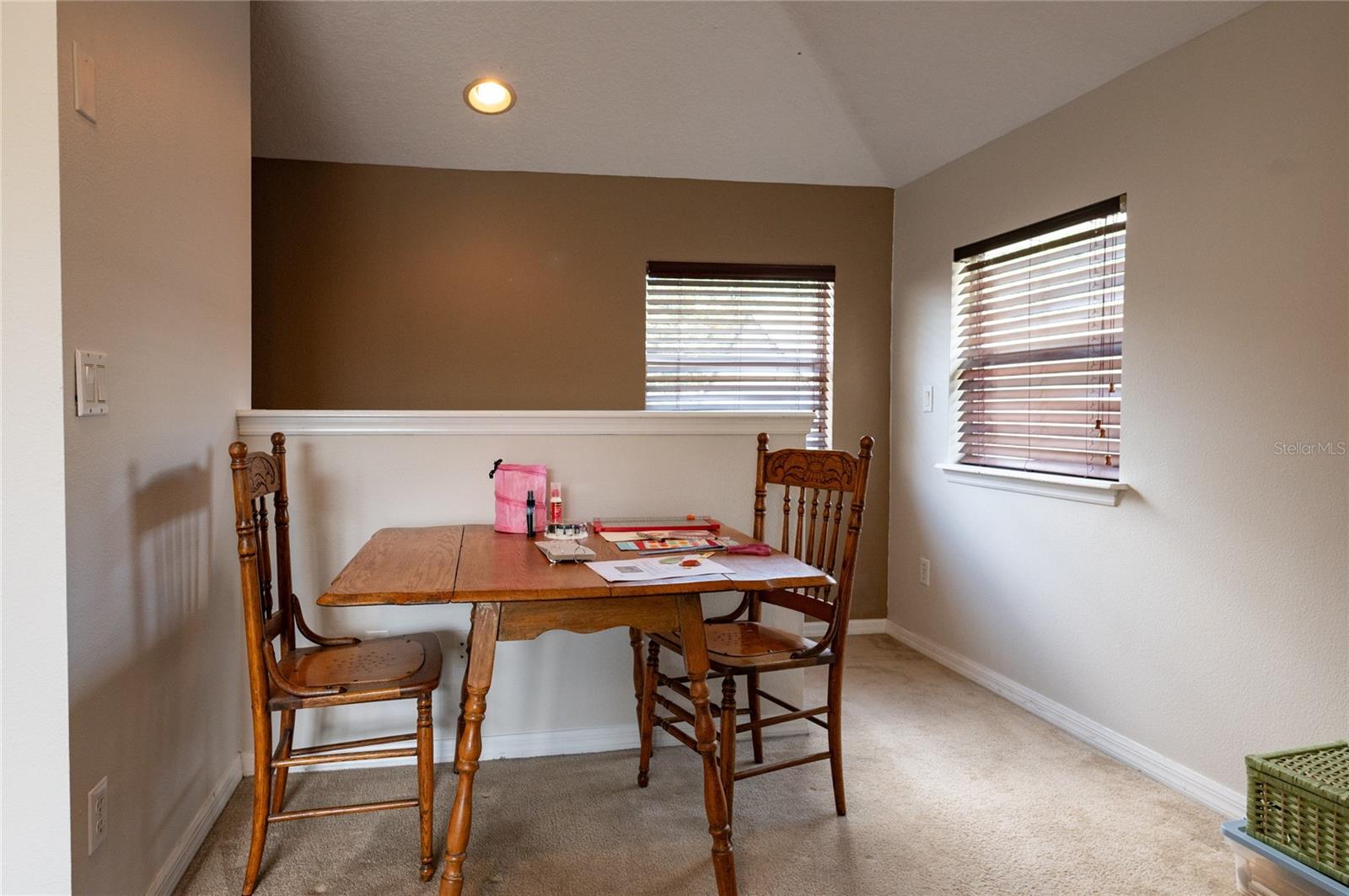 LAKES WINDERMERE - Residential