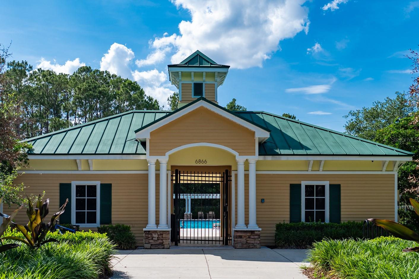 LAKES WINDERMERE - Residential