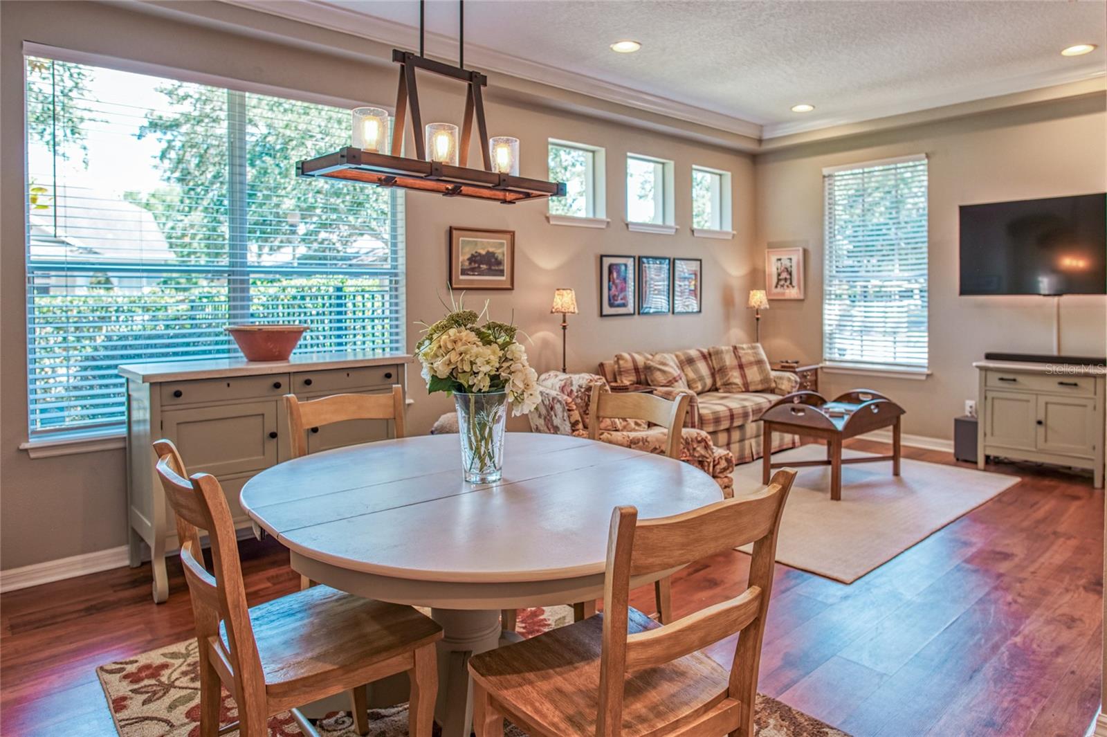 LAKES WINDERMERE - Residential