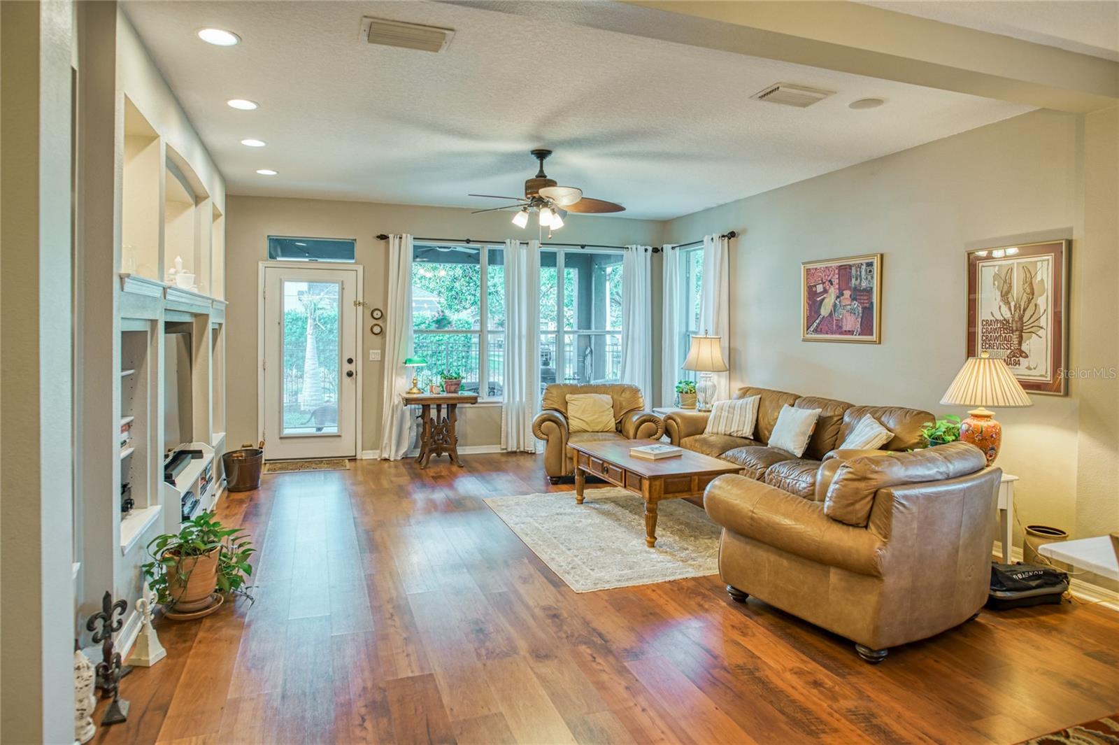 LAKES WINDERMERE - Residential