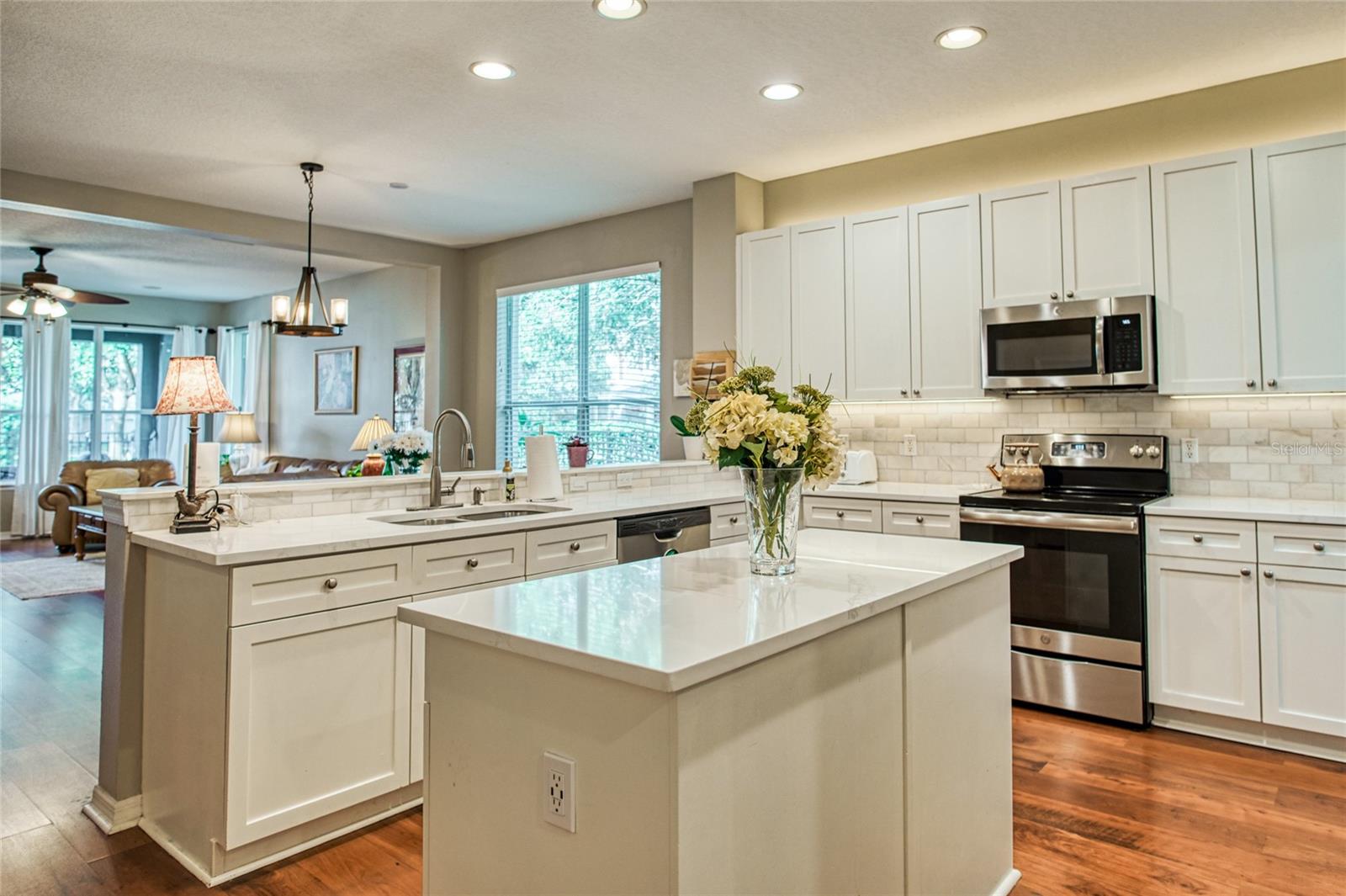 LAKES WINDERMERE - Residential