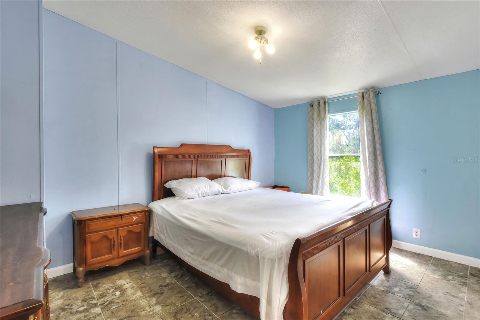 OAKRIDGE ESTATES - Residential