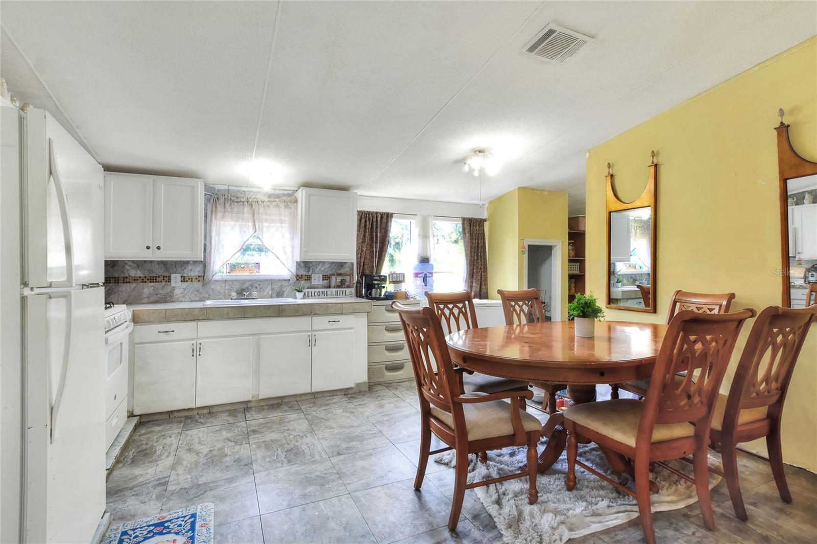 OAKRIDGE ESTATES - Residential