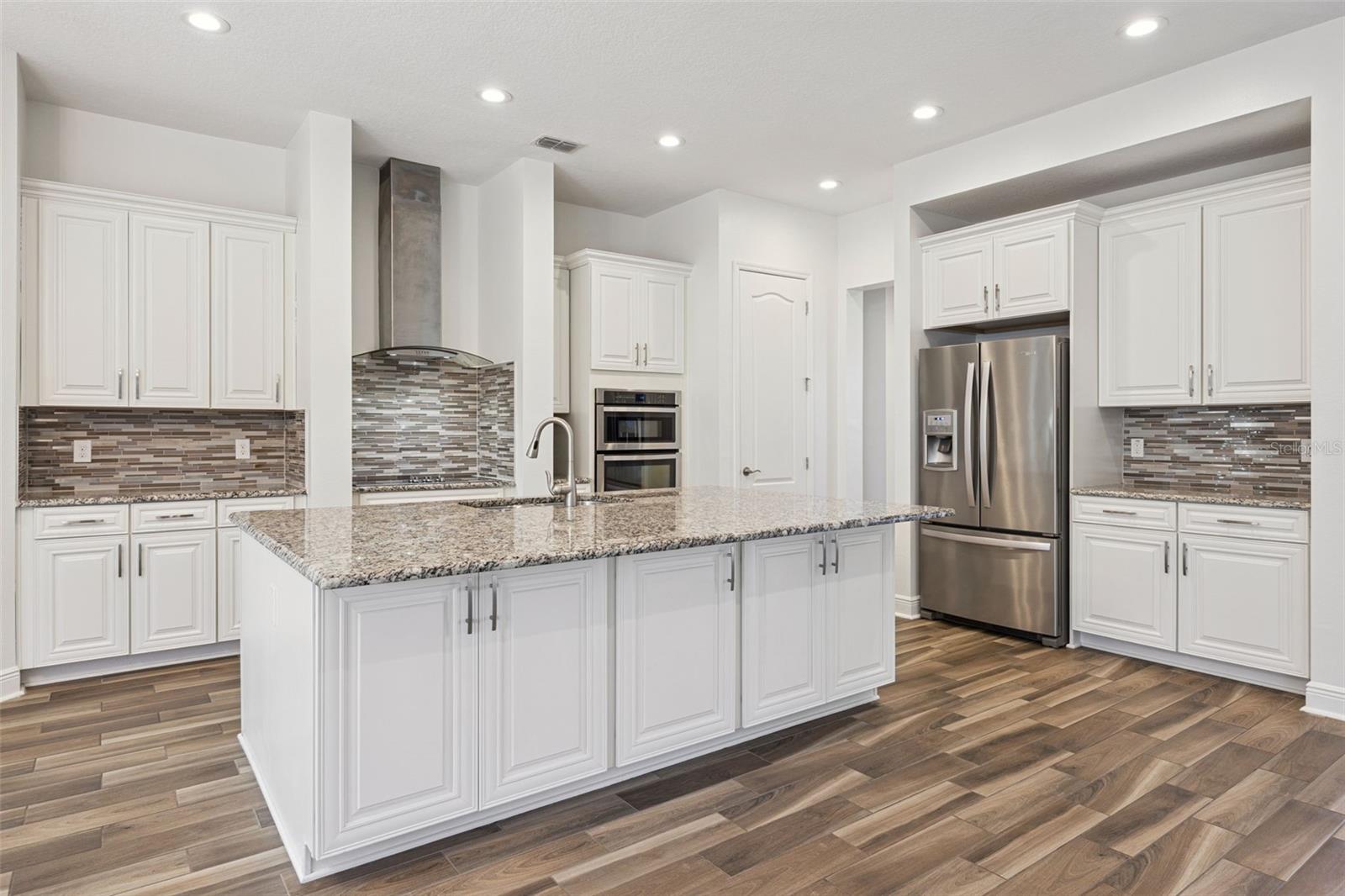 ISLES OF LAKE HANCOCK - Residential