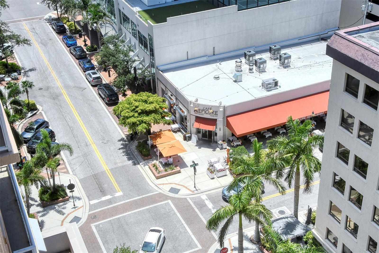 1350 MAIN - Residential Lease