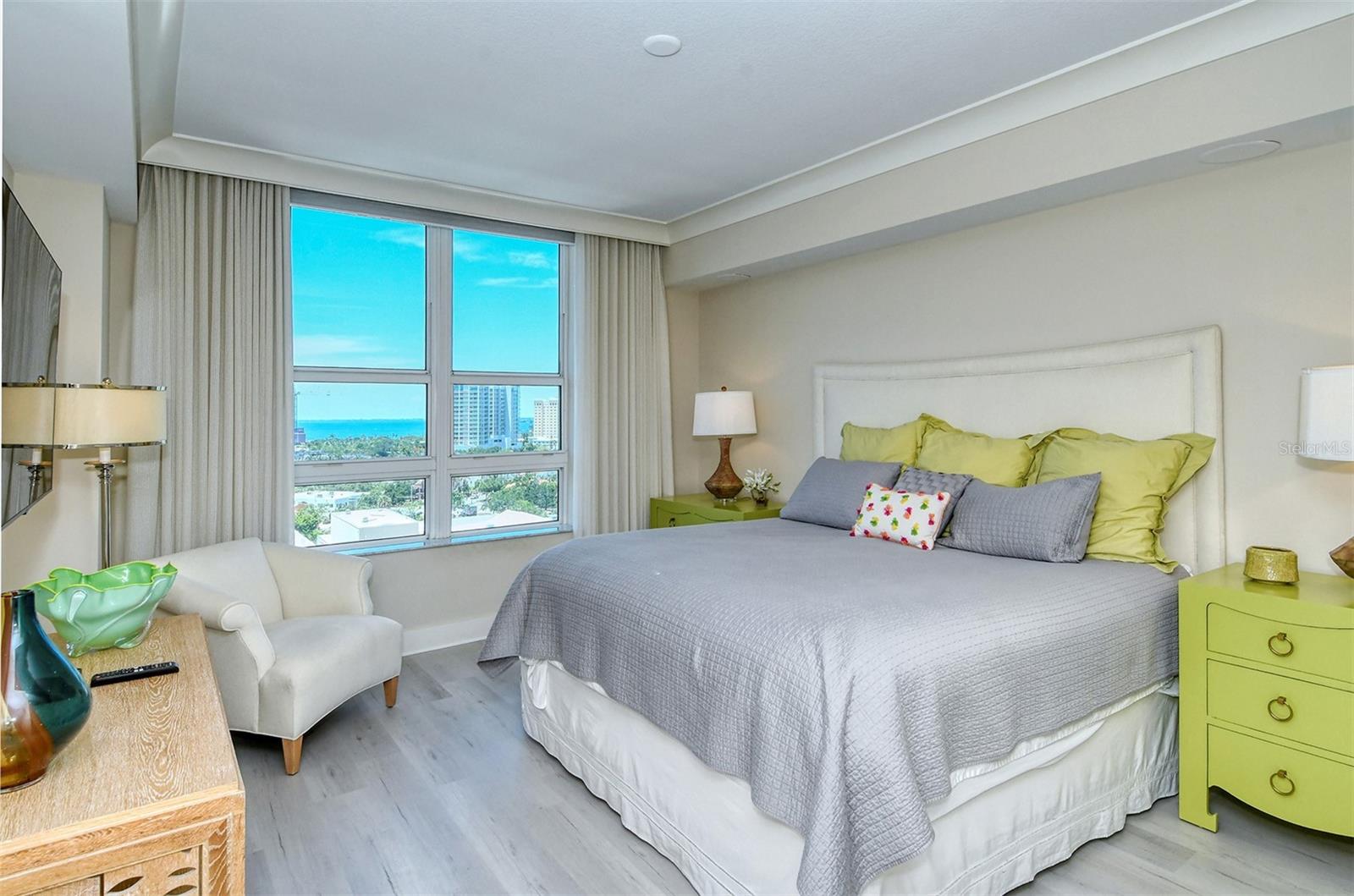 1350 MAIN - Residential Lease