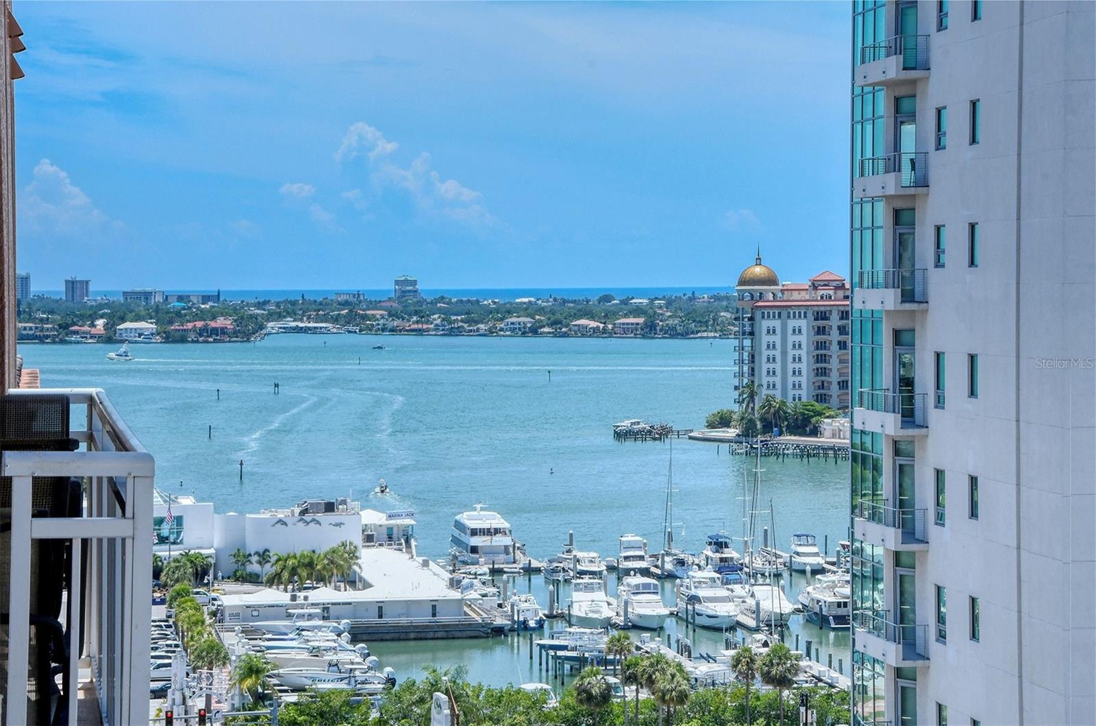 1350 MAIN - Residential Lease