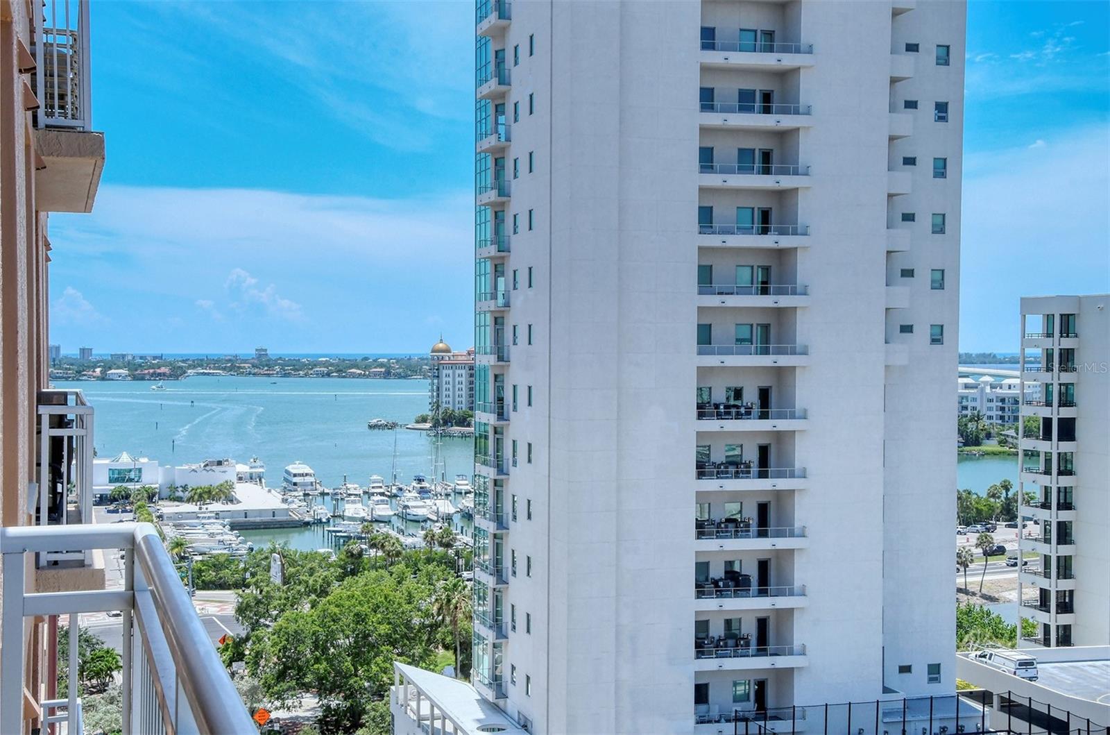 1350 MAIN - Residential Lease