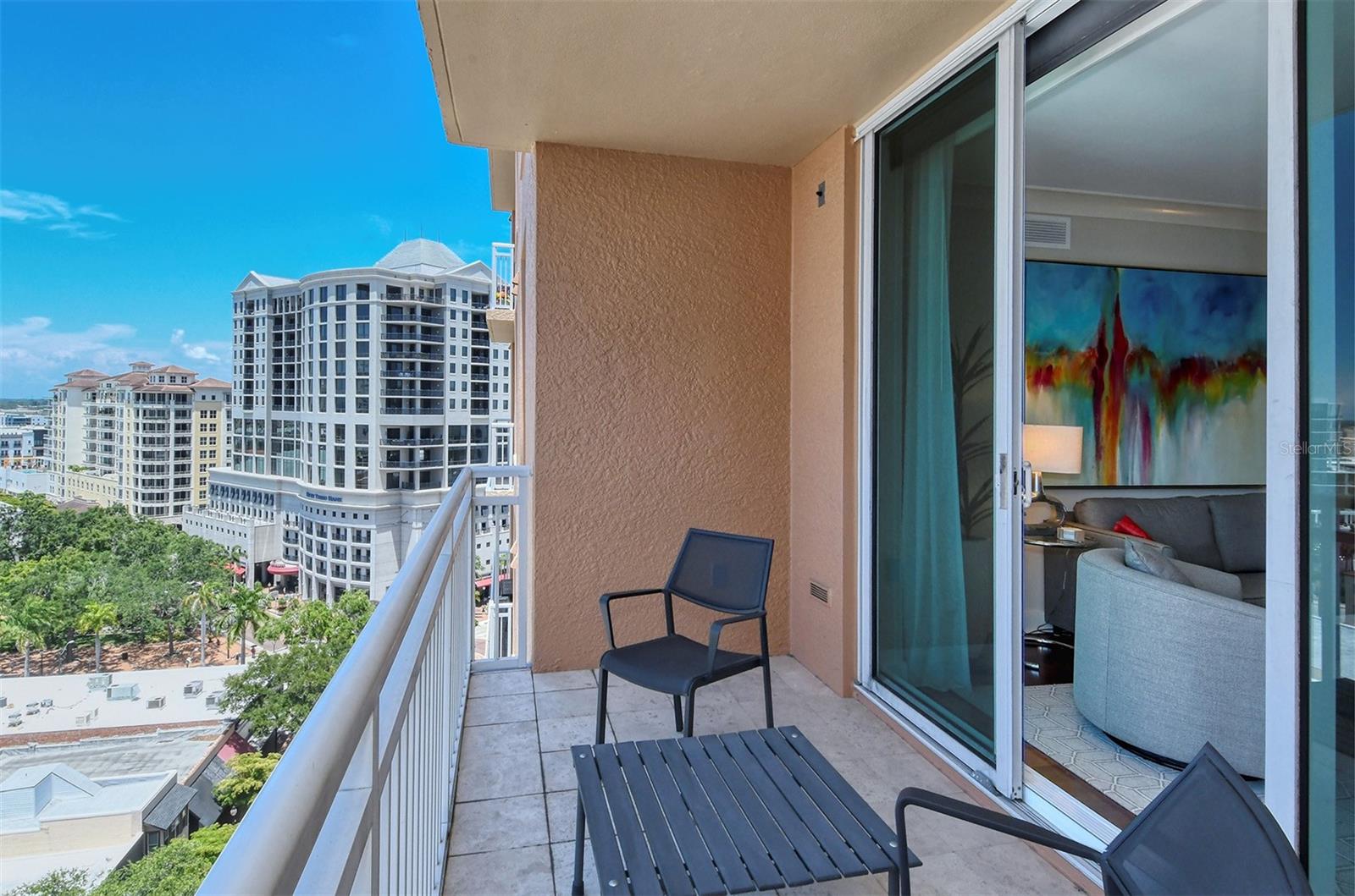 1350 MAIN - Residential Lease