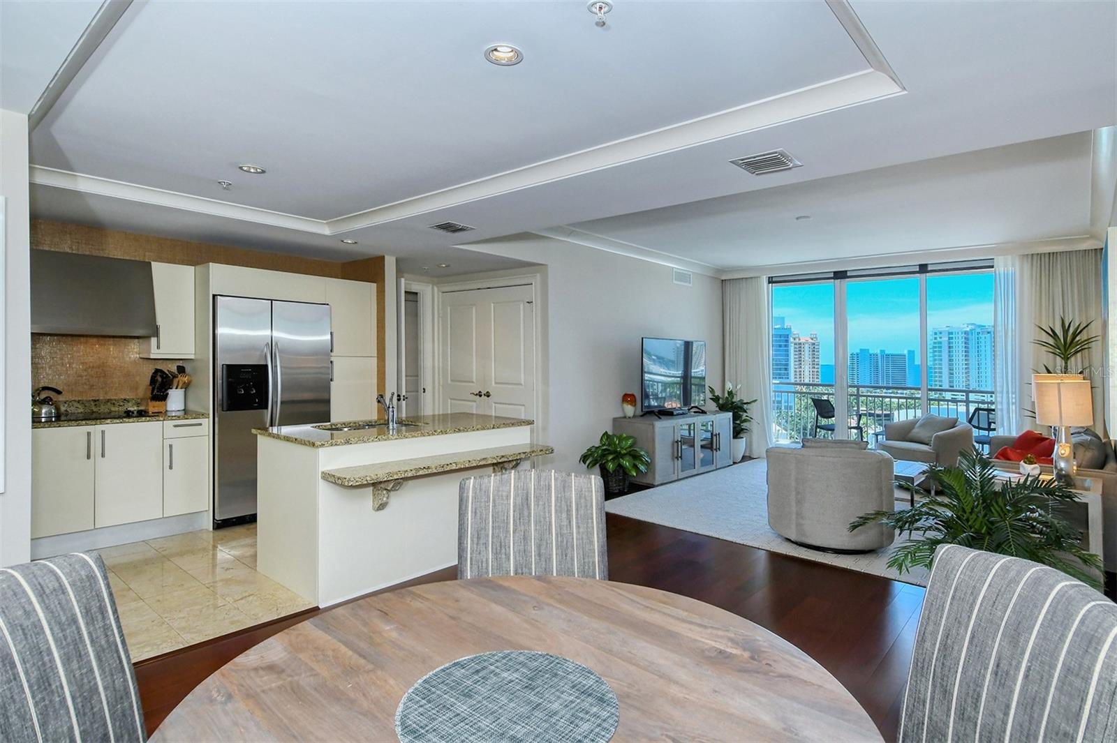 1350 MAIN - Residential Lease