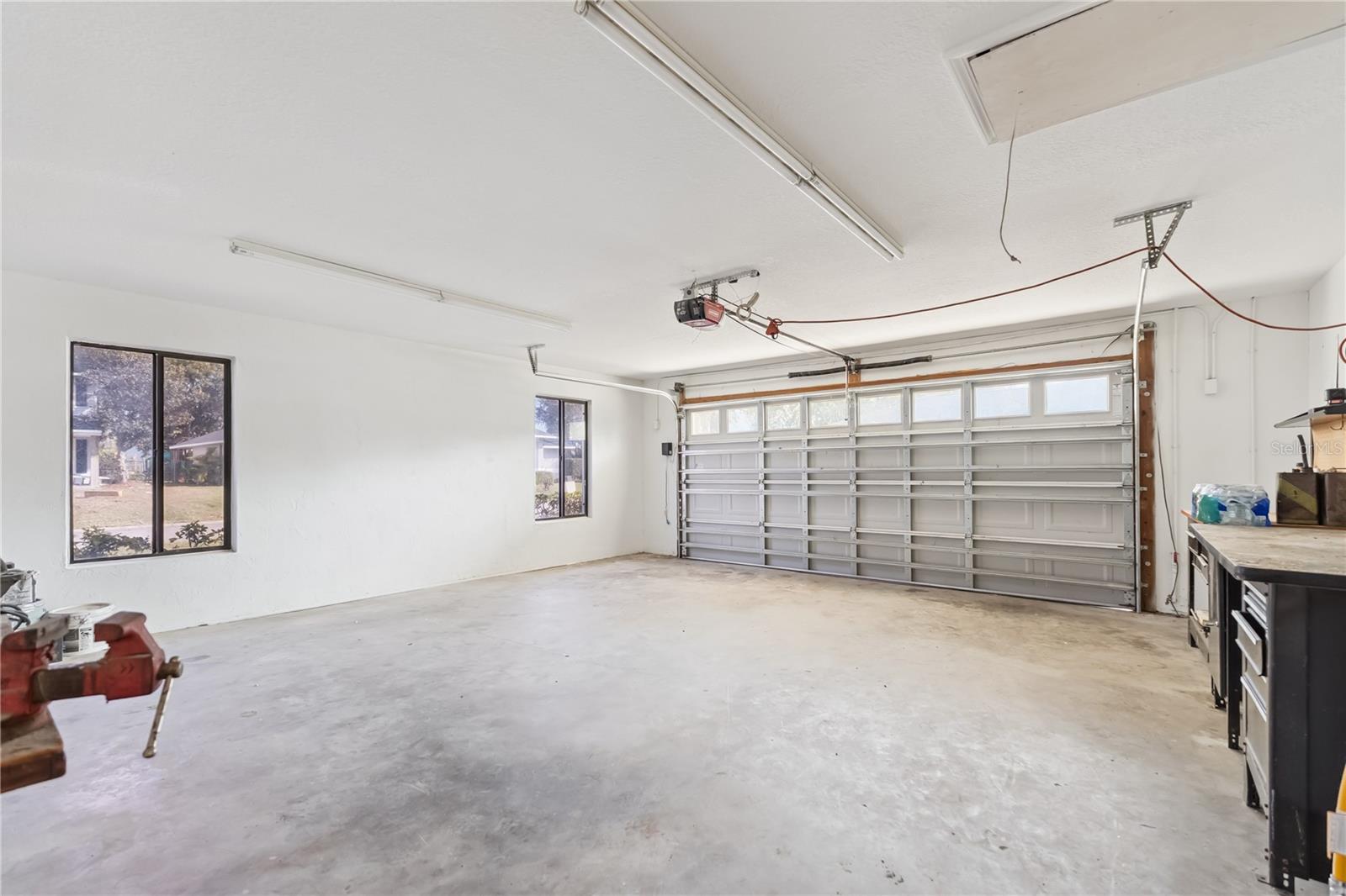 OVERLOOK ESTATES - Residential