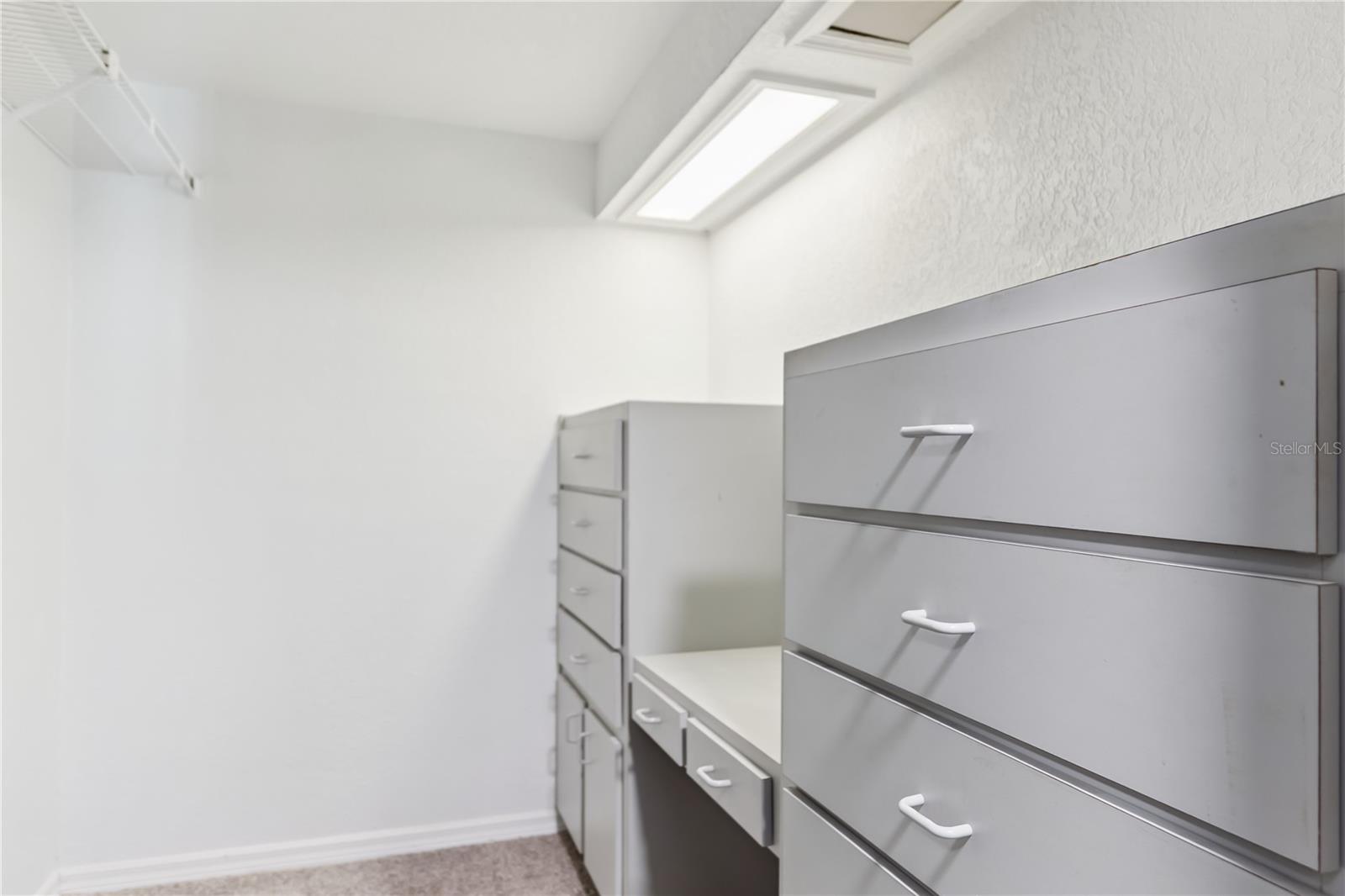 OVERLOOK ESTATES - Residential