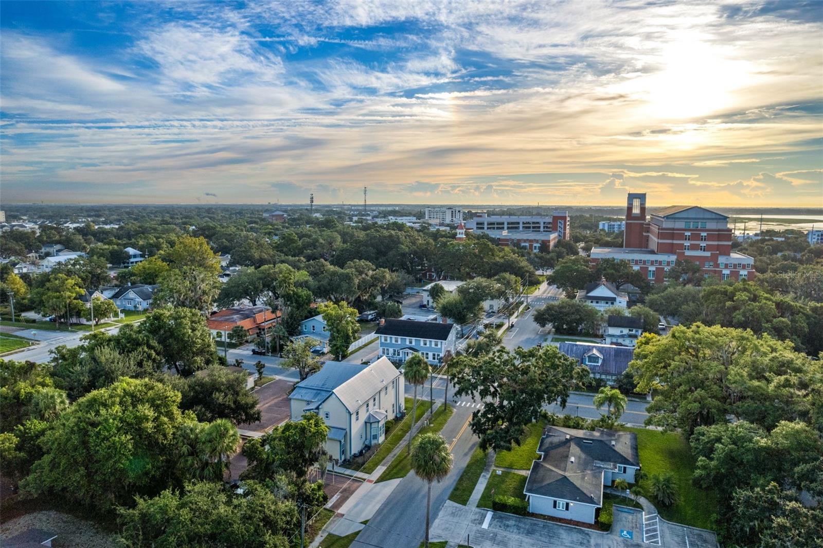 TWENTY-TWO CLYDE - Residential Income