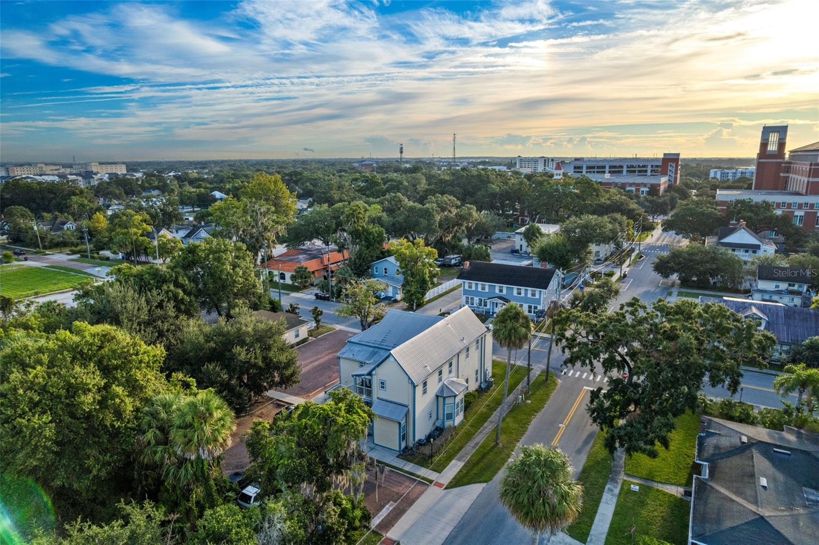 TWENTY-TWO CLYDE - Residential Income