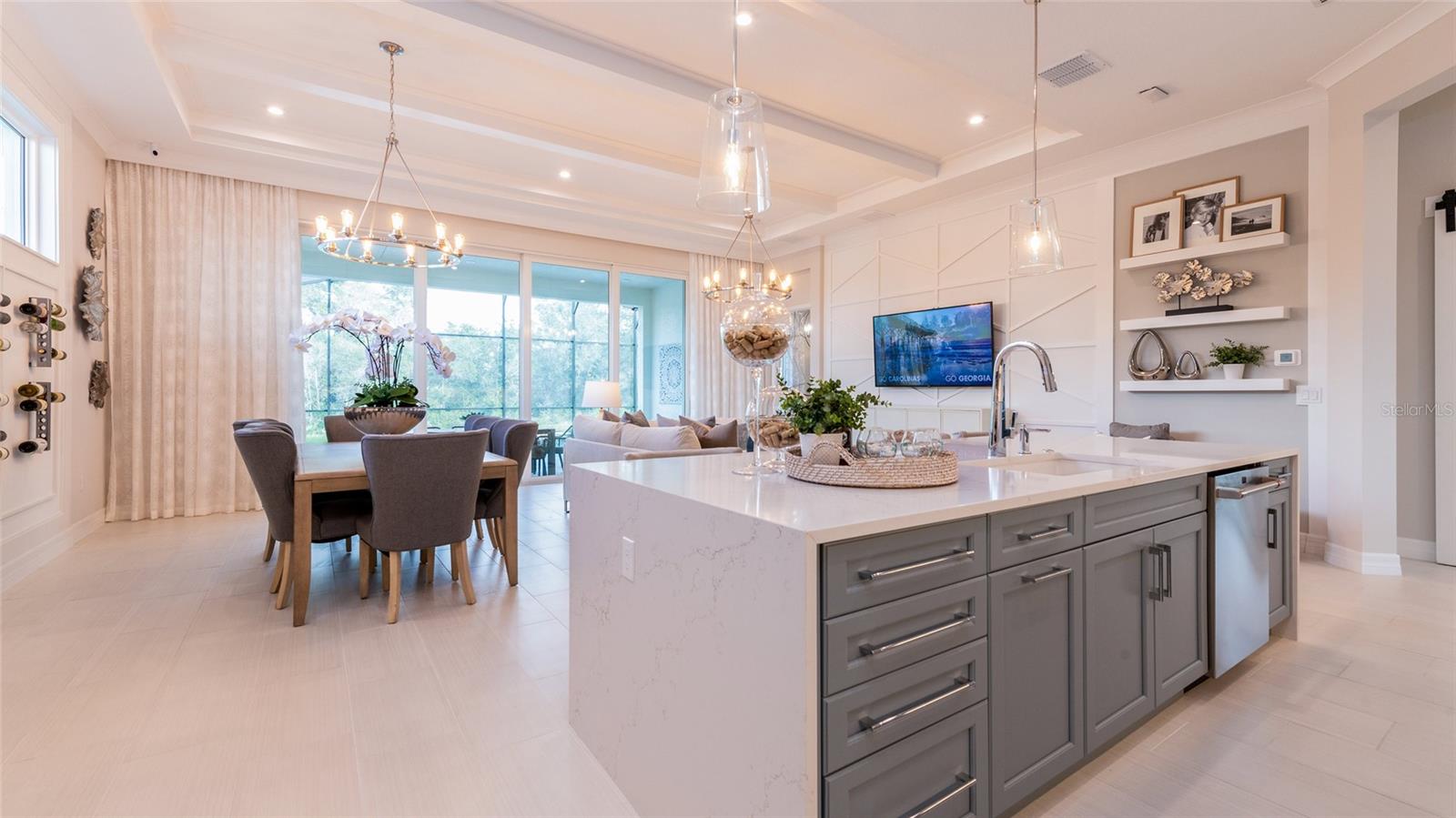 1021 LILIANA DRIVE