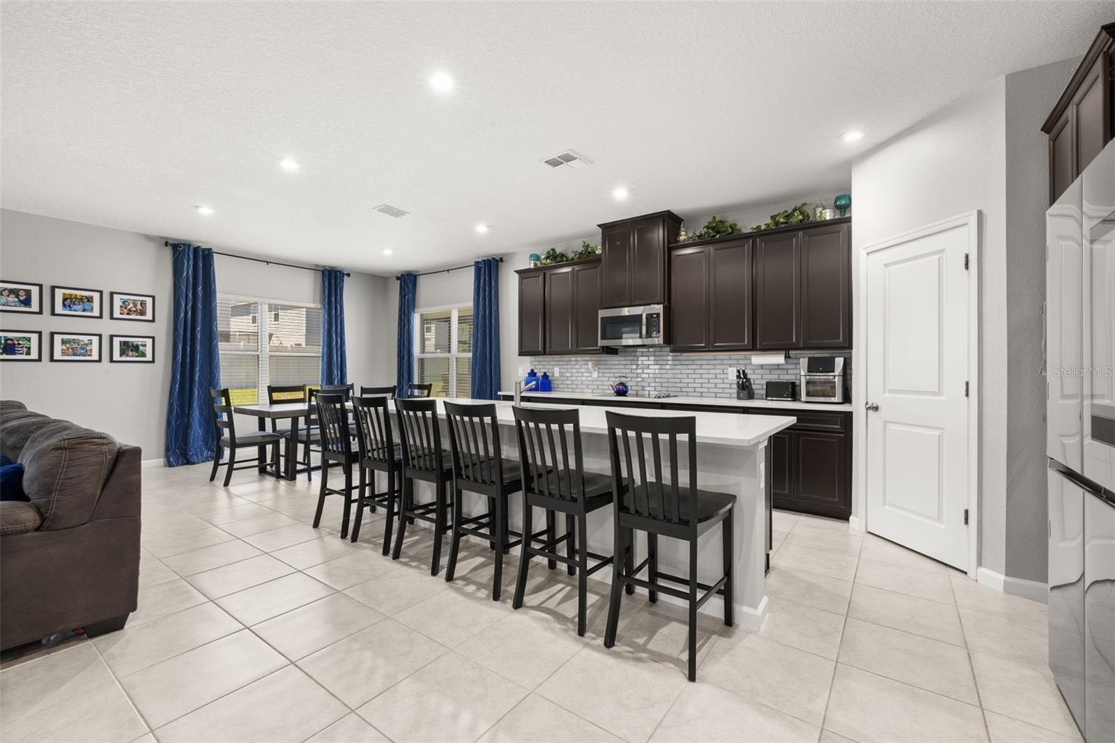 ASTONIA - Residential