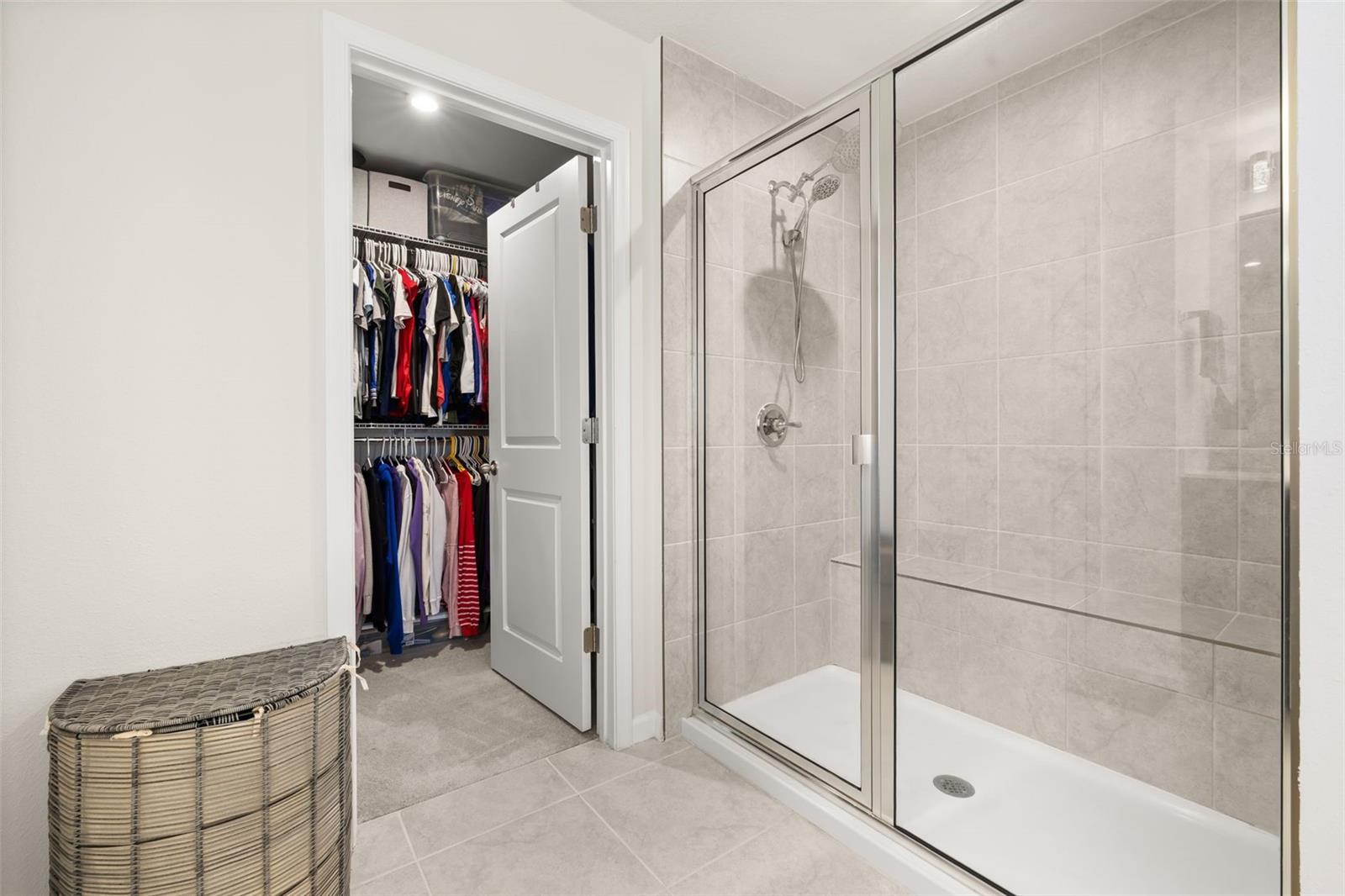 ASTONIA - Residential