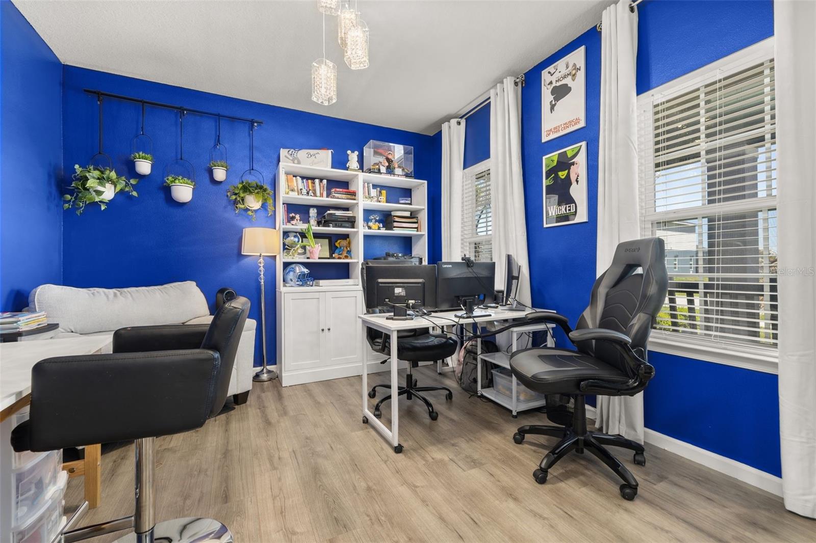 ASTONIA - Residential