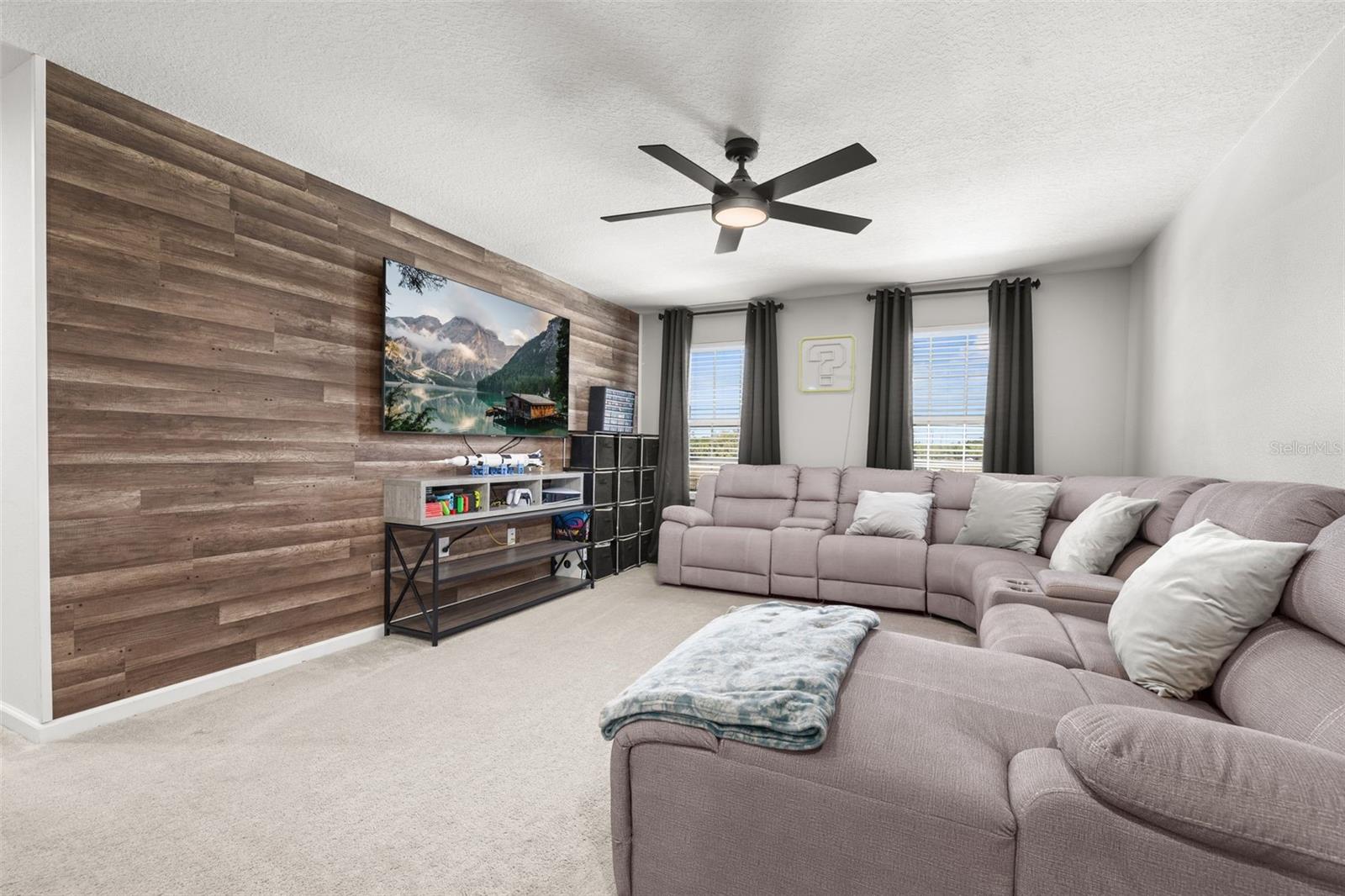 ASTONIA - Residential