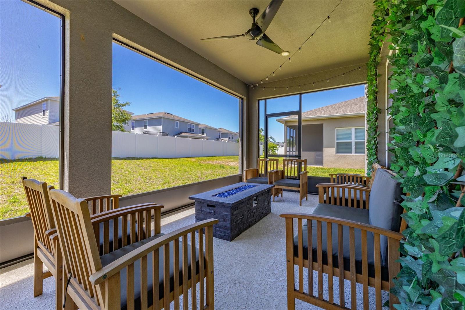 ASTONIA - Residential