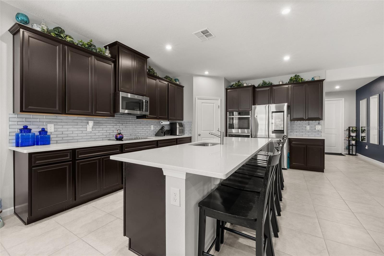 ASTONIA - Residential