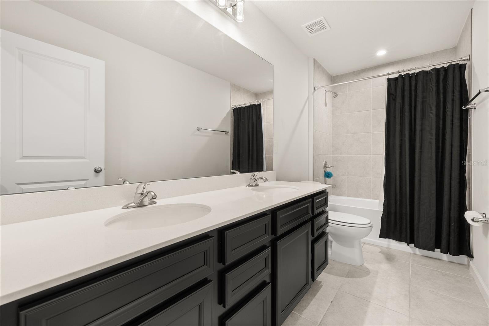 ASTONIA - Residential