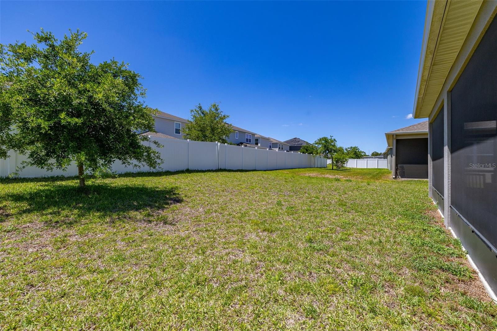 ASTONIA - Residential