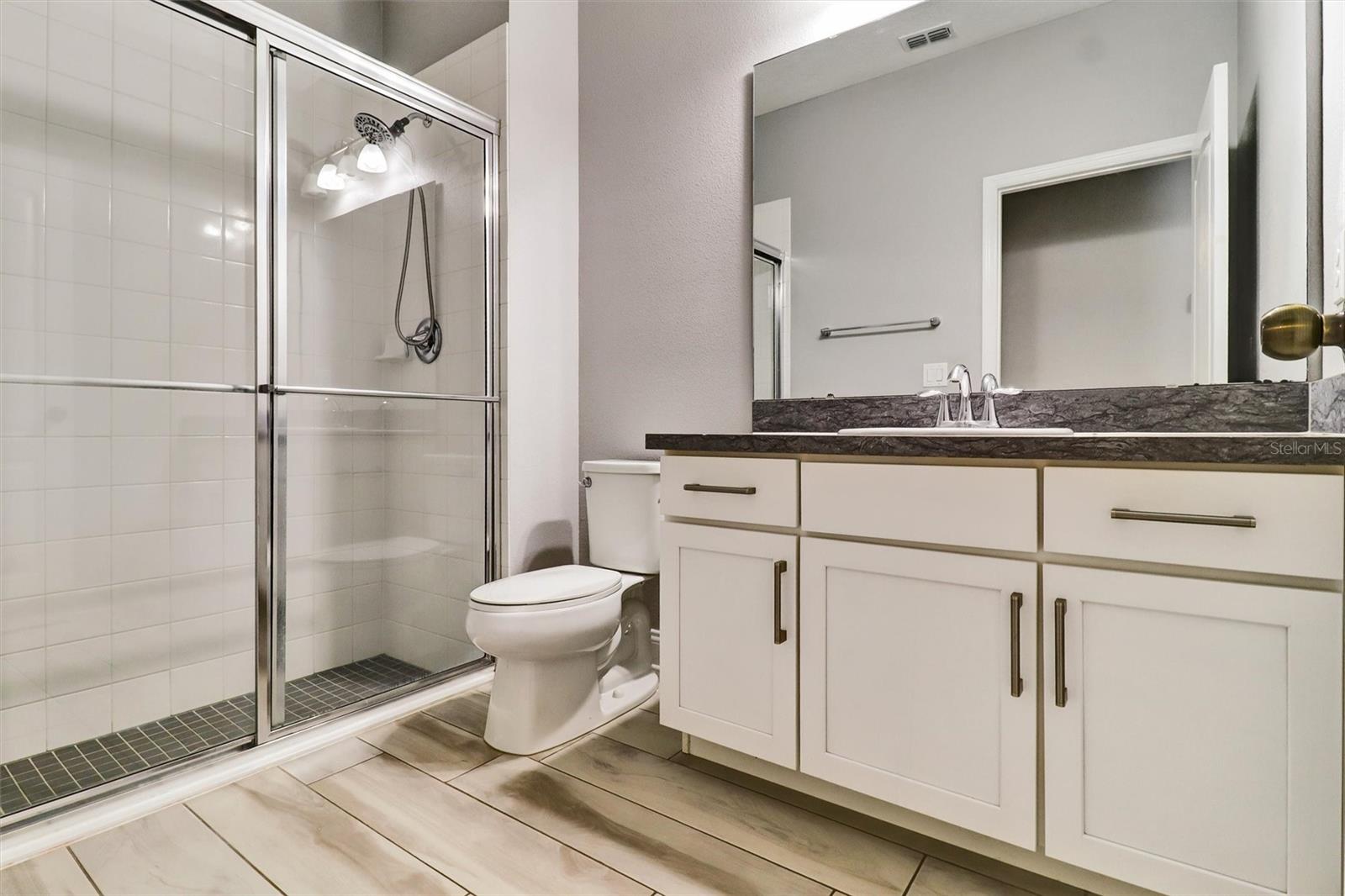 SUNSET GROVES PH 2 - Residential Lease