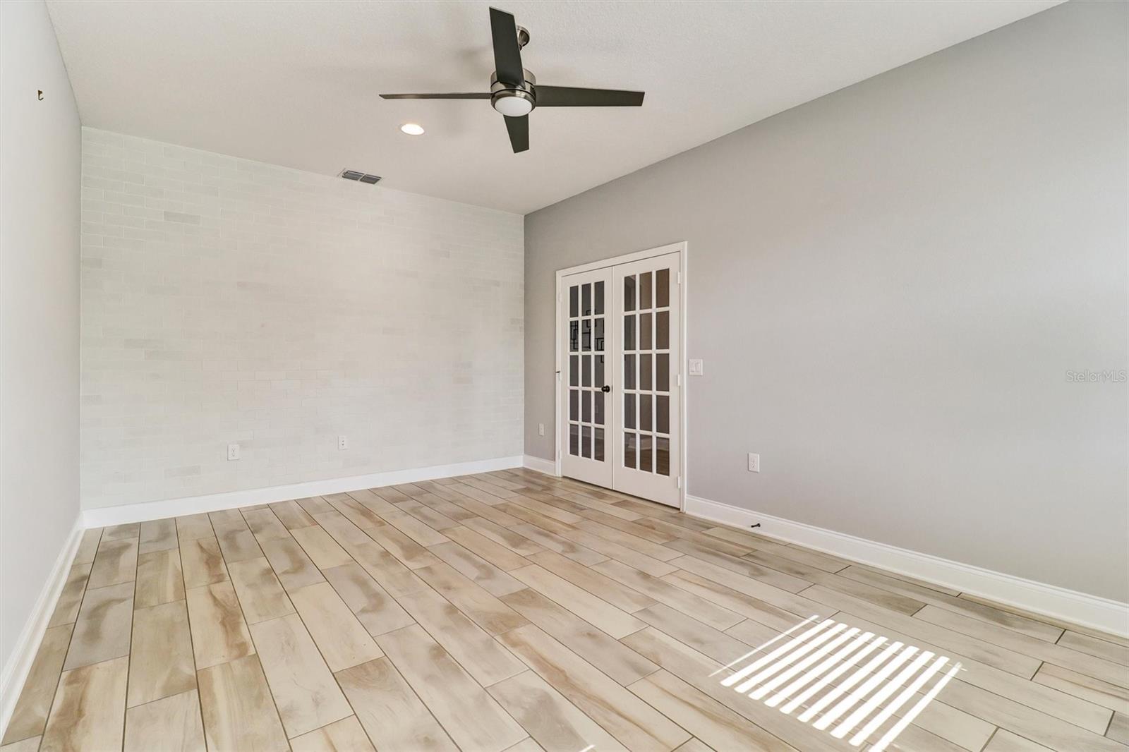 SUNSET GROVES PH 2 - Residential Lease