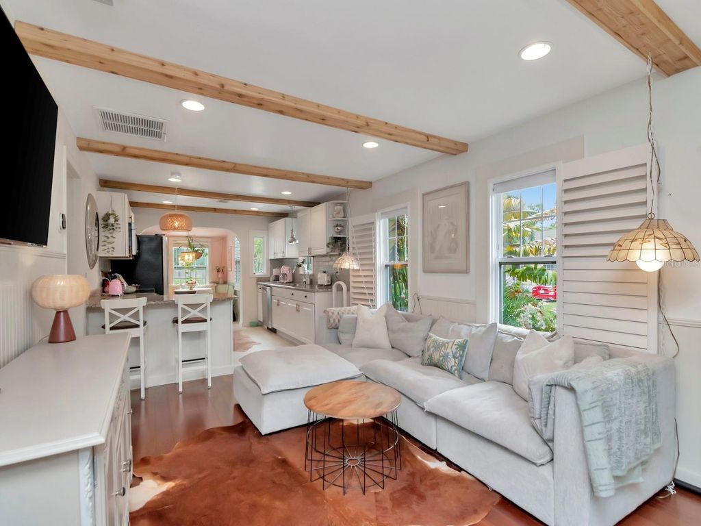 Photo of 4000 3rd Avenue N, St Petersburg, FL 33713 (MLS # TB8452703)